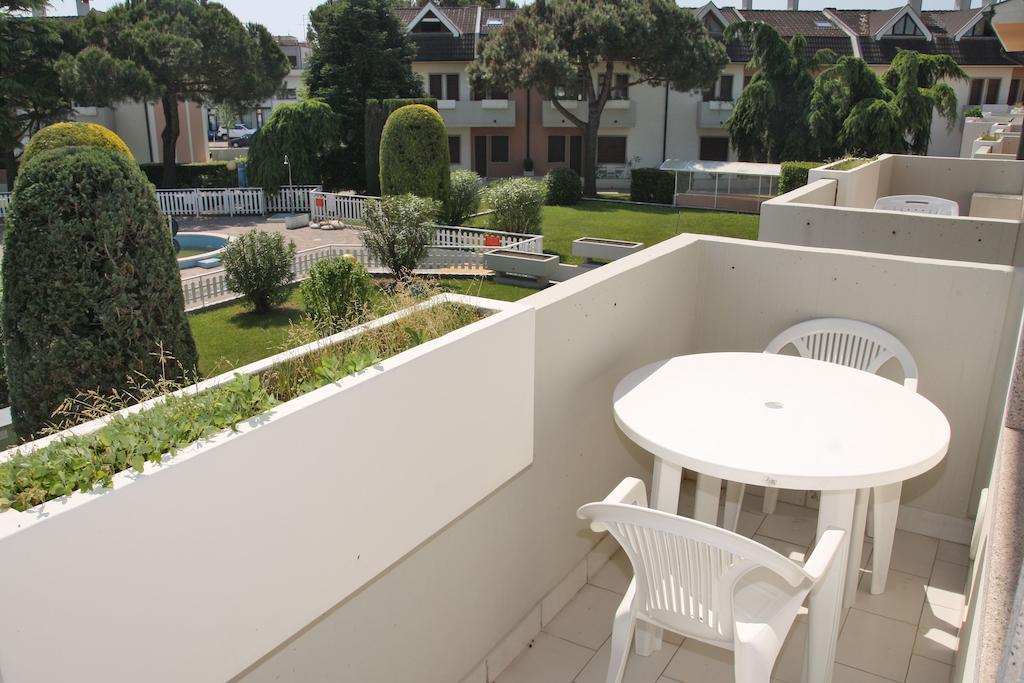 Residence Equilio Family Apartments Lido di Jesolo Exterior foto